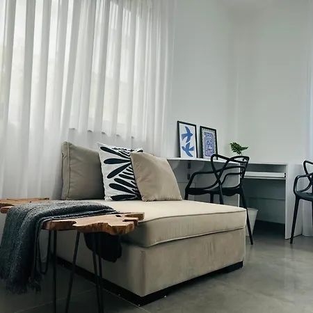 Premium Home: Bungalow-apartment Mit Rooftop Nahe Golfclub & * Agios Georgios (Girne)