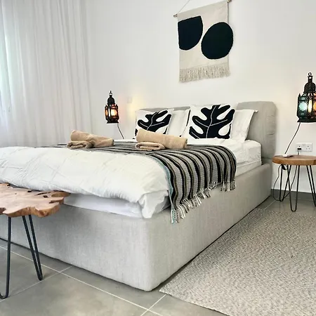Premium Home: Bungalow-apartment Mit Rooftop Nahe Golfclub & アパート *