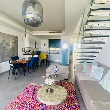 Premium Home: Bungalow-apartment Mit Rooftop Nahe Golfclub & 아파트 *