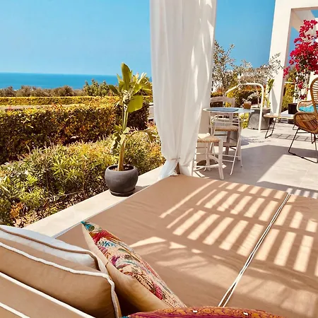 Premium Home: Bungalow-apartment Mit Rooftop Nahe Golfclub & 아파트 Agios Georgios (Girne)